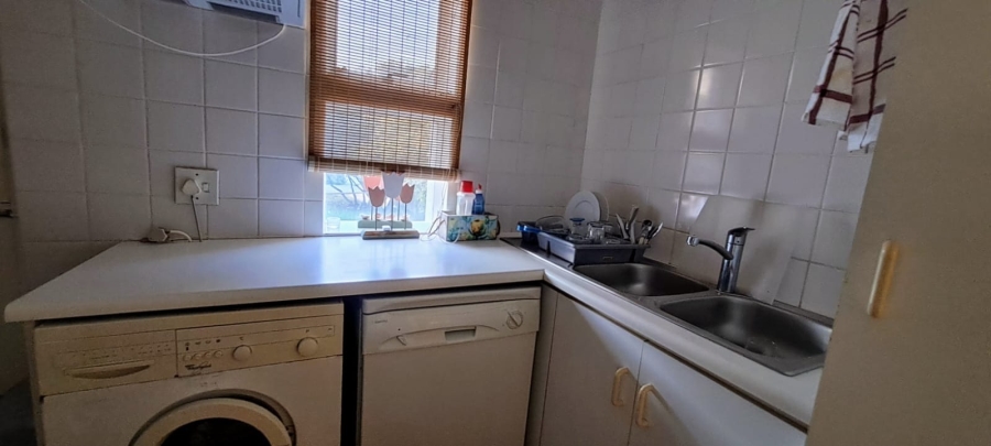 To Let 5 Bedroom Property for Rent in Vermont Western Cape